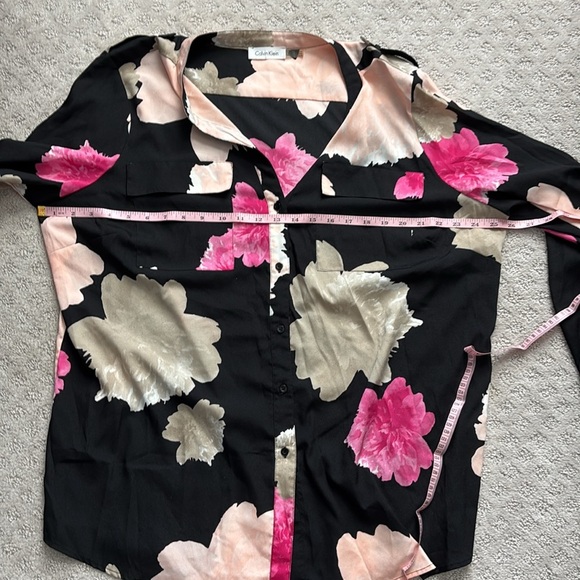 Women’s Calvin Klein Floral Button Down Blouse Color: Black/Cream/Pink S… - Picture 7 of 10